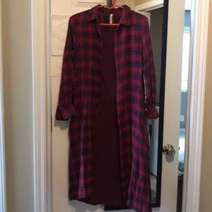 Red/blue duster shirt